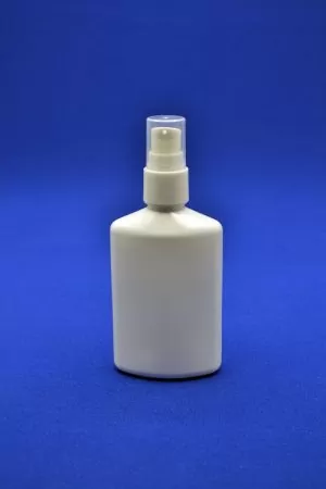 Плоский белый флакон 100 мл с дозатором для крема белого цвета